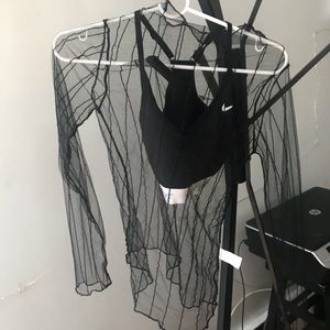 Nike sports bra + sheer blouse together！🖤🖤🖤